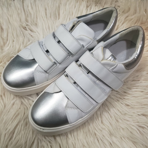 Geox Silver-Accented White Leather Sneakers 10.5 - Picture 1 of 6